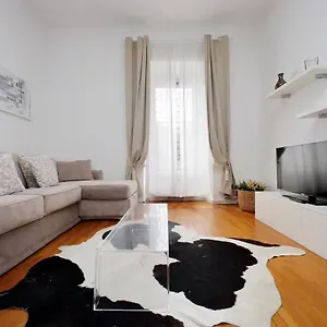 https://cozy-domus-apartment-rome.it-romehotels.com